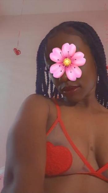 Blaze, 22  female escort, Fredericksburg
