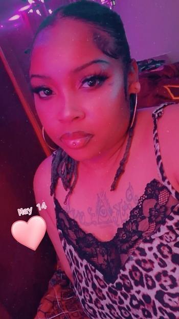 Crystal , 27  female escort, Fredericksburg