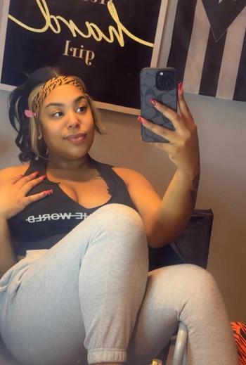 Mia lee, 26  female escort, Fredericksburg