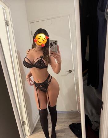 Krissy, 33  female escort, Fredericksburg