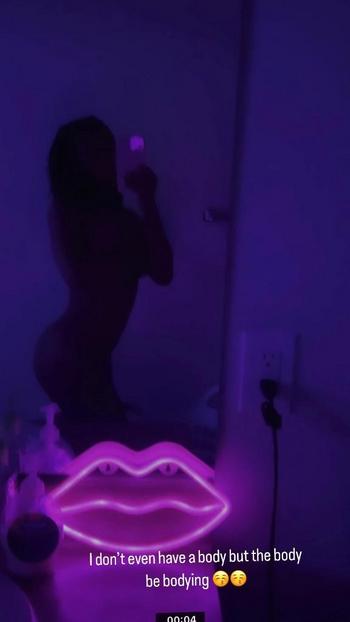 CUPCAKE, 28  female escort, Fredericksburg