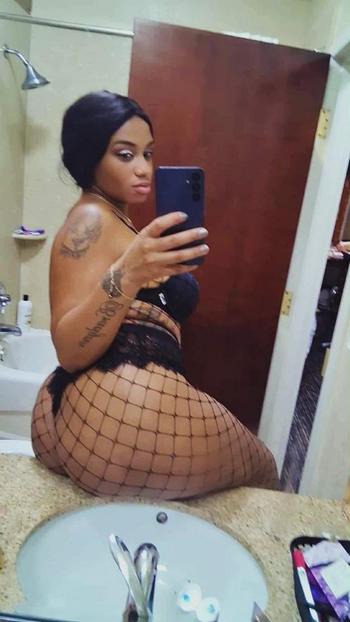 MilkyMarie, 59  female escort, Fredericksburg