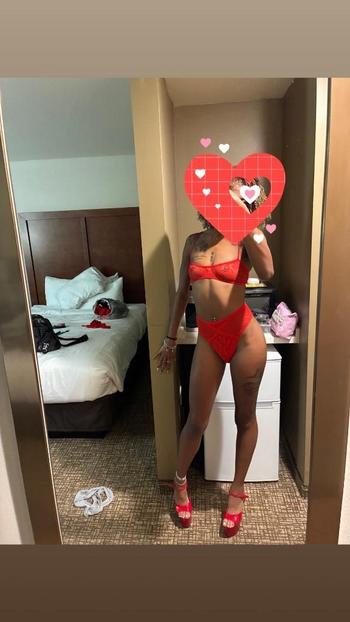 Cherry, 24  female escort, Fredericksburg